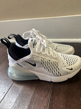 Nike AirMax Black and White